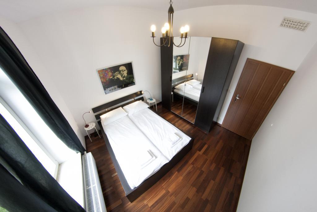 Yourplace Central Apartments คราคูฟ ภายนอก รูปภาพ